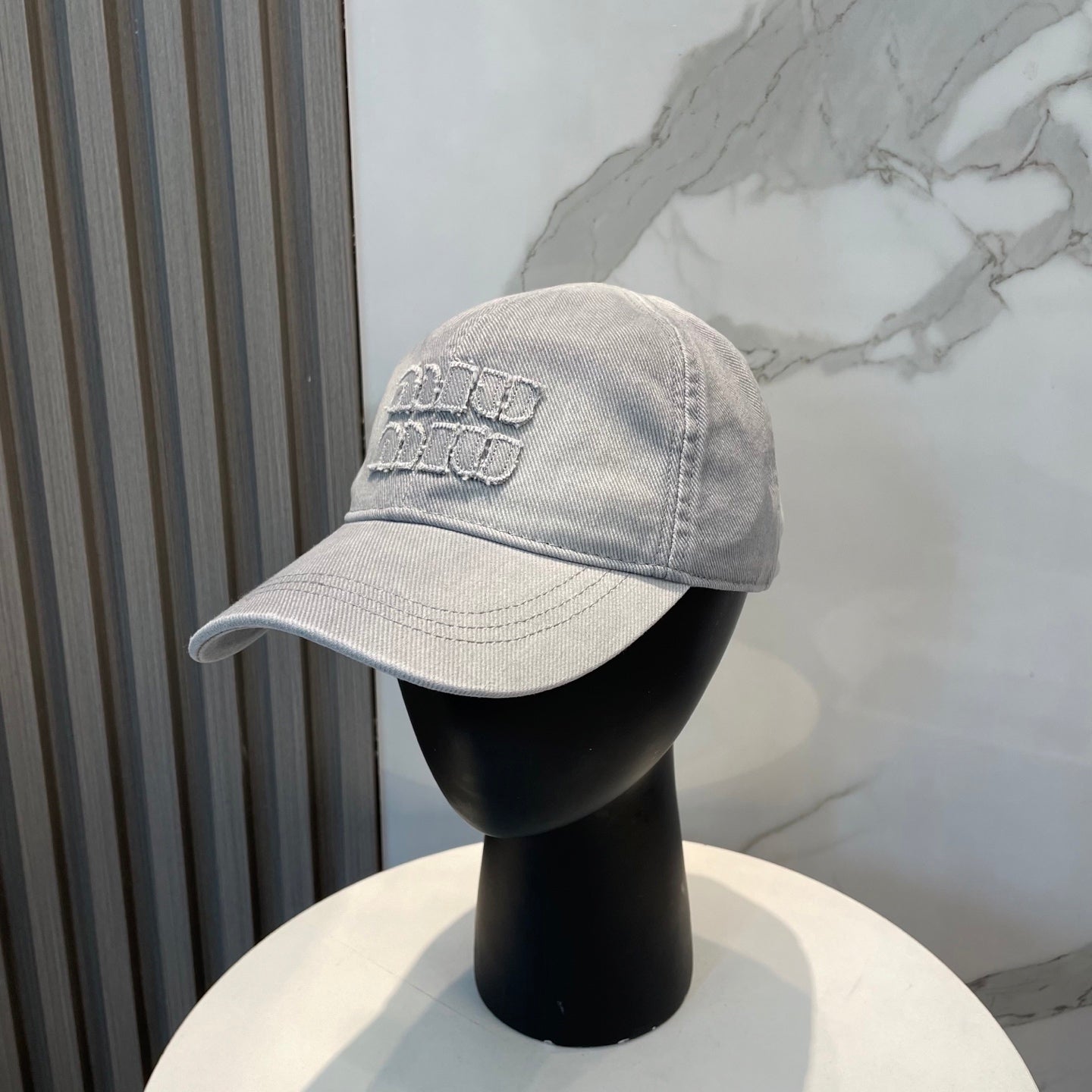 MIUMIU BASEBALL CAP STYLE 36