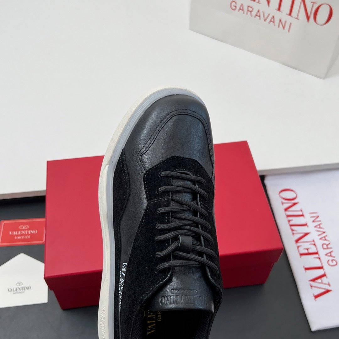 VALENTINO 25S RUNBOOT SNEAKERS IN BLACK SUEDE AND LAMBSKIN