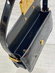 FLAP BAG 18 IN BLACK PATENT CALFSKIN