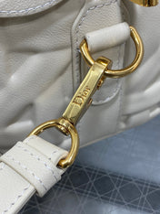 GROOVE 20 BAG IN WHITE CREAM MACROCANNAGE CALFSKIN WITH GOLD HARDWARE