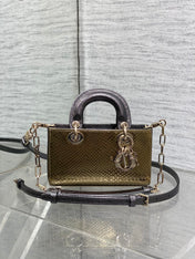 MEDIUM 16 LADY BAG IN GOLD METALLIC LAMBSKIN