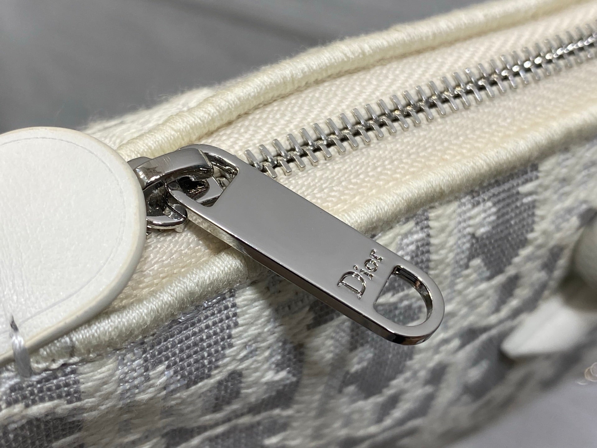 DIOR 26S PROMENADE BAG 22 IN BEIGE OBLIQUE JACQUARD