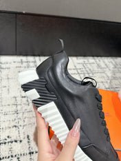 BOUNCING SNEAKER IN BLACK CALFSKIN