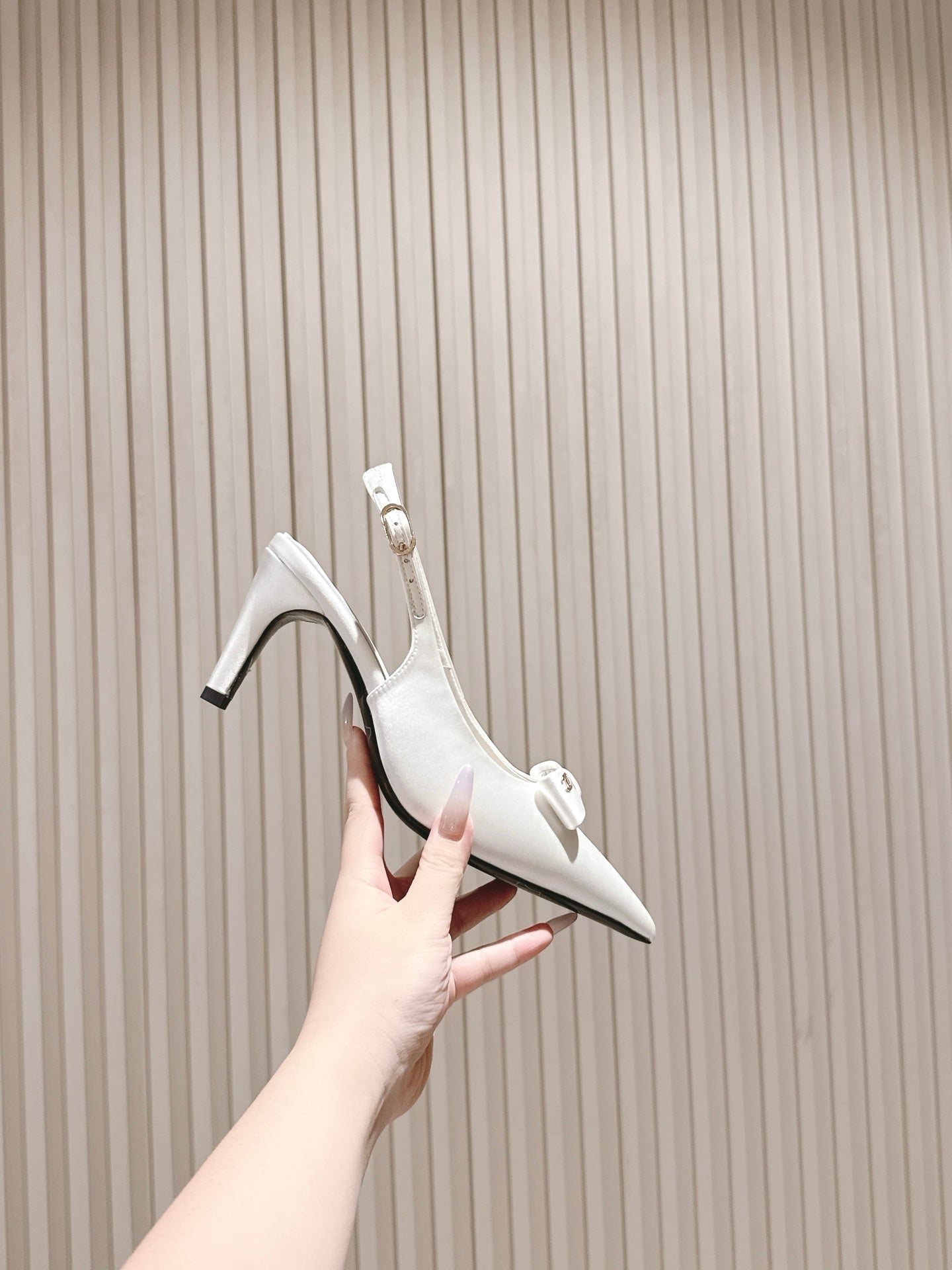 CC HIGH SLINGBACK IN WHITE SATIN WITH BOW ATTACHED