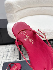 CHANEL 26S THONG SANDALS IN RED CALFSKIN WITH GOLD HARDWARE