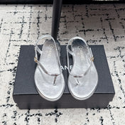 CHANEL 26S THONG SANDALS IN SILVER CALFSKIN WITH GOLD HARDWARE