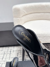 CHANEL 26S SQUARE-TOE HEELED MULES 95 MM IN BLACK MIX WHITE PATENT LAMBSKIN
