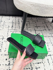 BOTTEGA VENETA 26S SQUARE-TOE WOVEN-STRAP SANDALS IN BLACK LAMBSKIN
