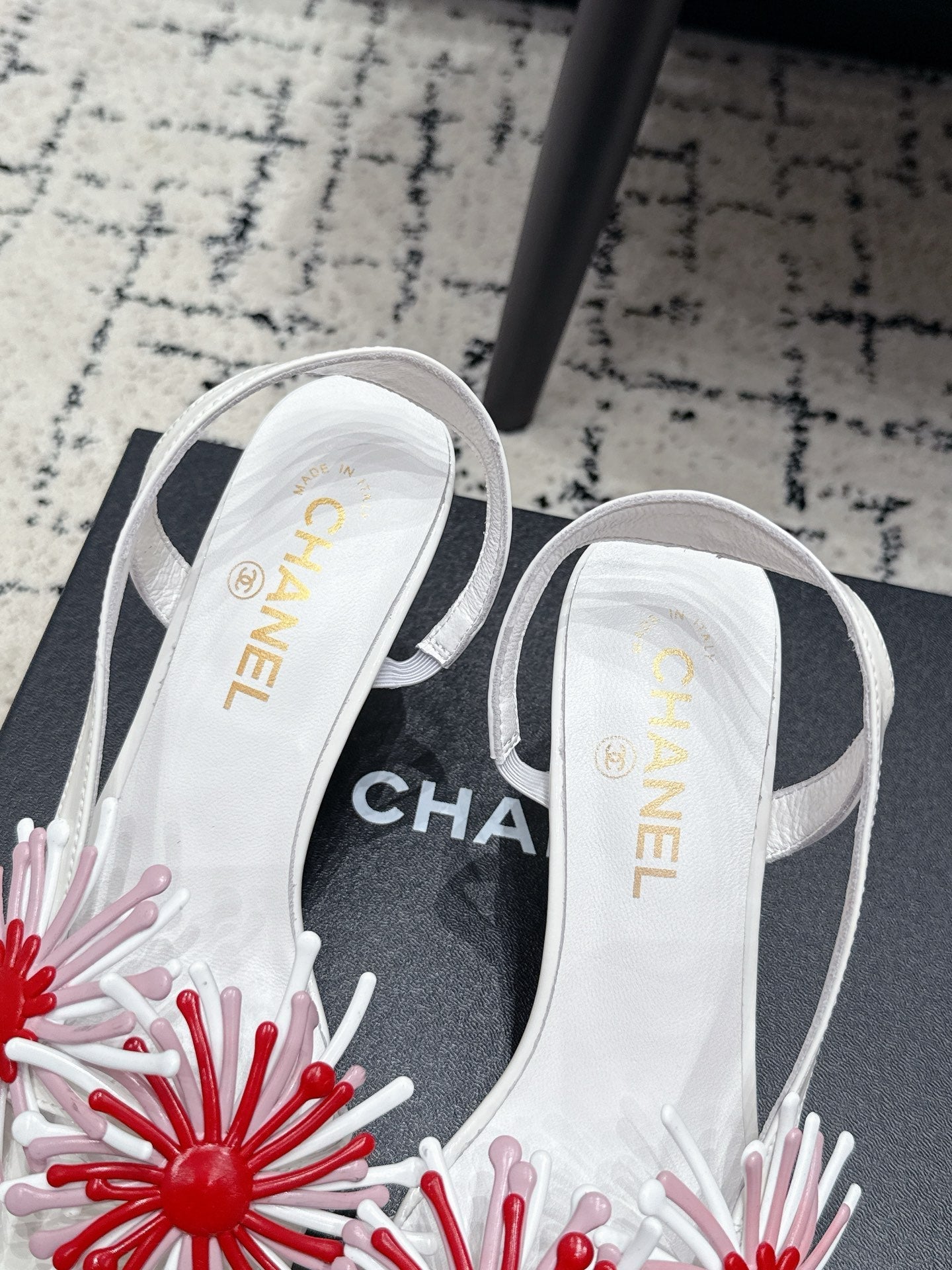 CHANEL 26S SLINGBACK SANDALS 75 MM IN WHITE PATENT CALFSKIN