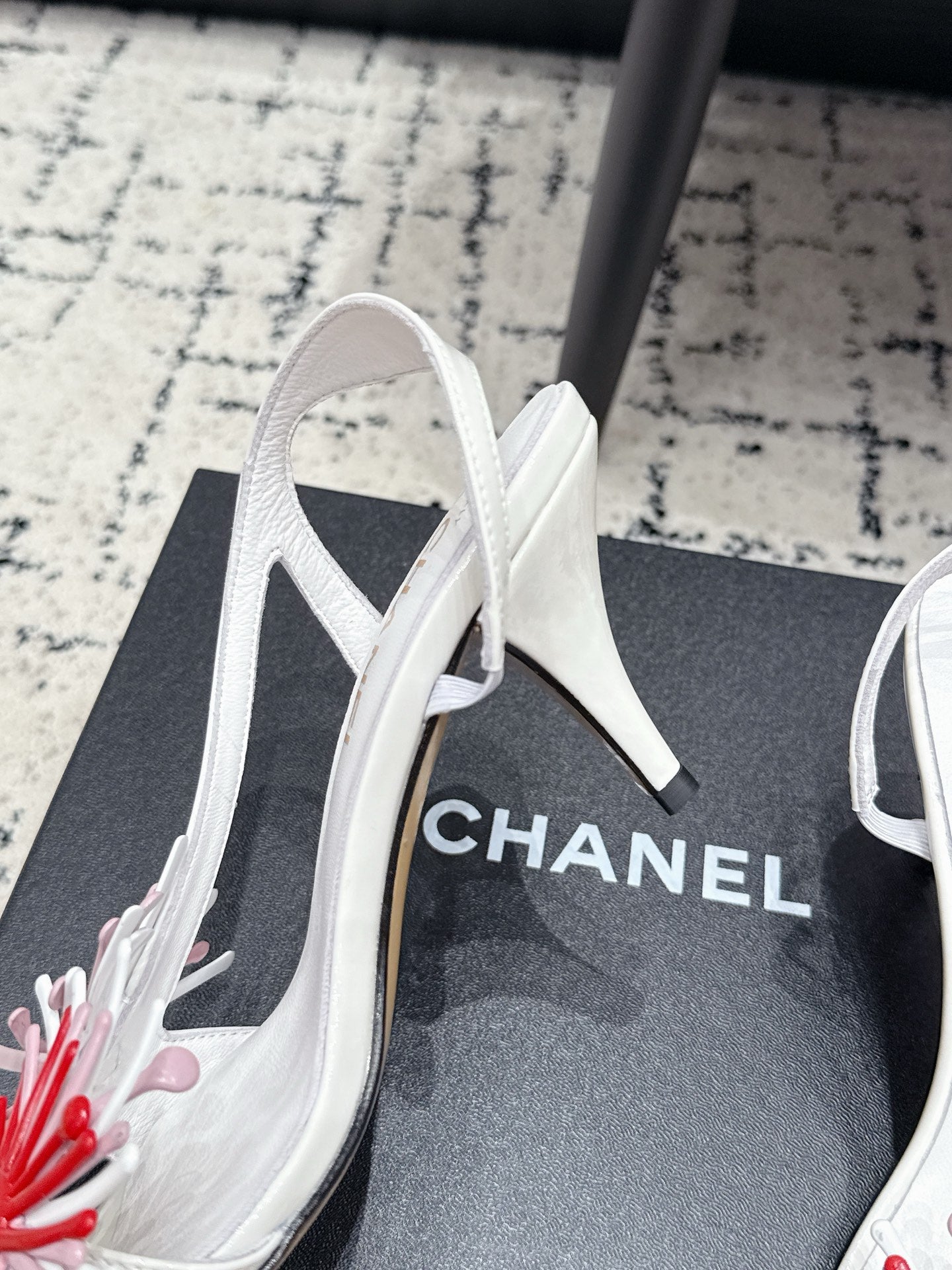 CHANEL 26S SLINGBACK SANDALS 75 MM IN WHITE PATENT CALFSKIN