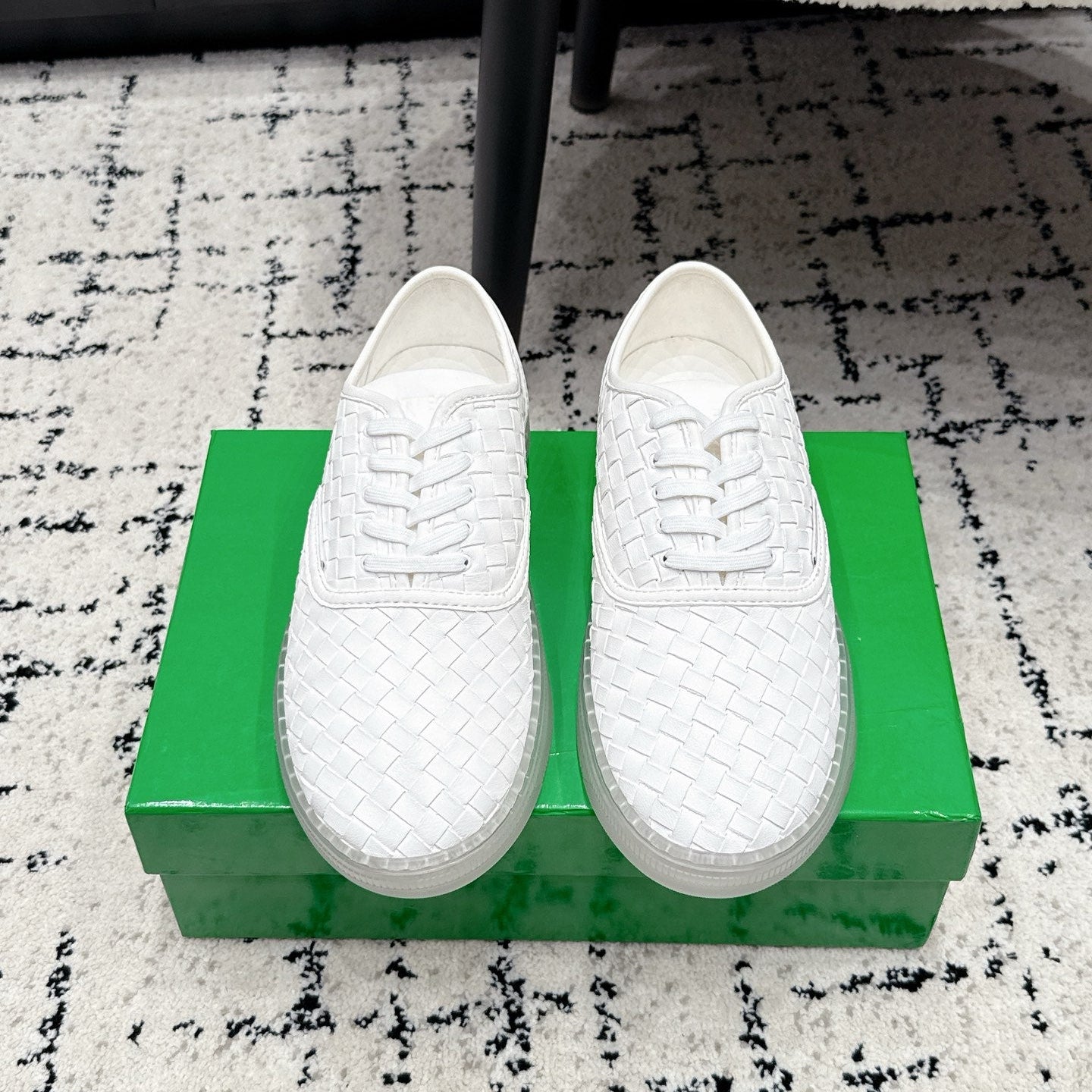 BOTTEGA VENETA 26S SNEAKERS IN WHITE WOVEN LAMBSKIN