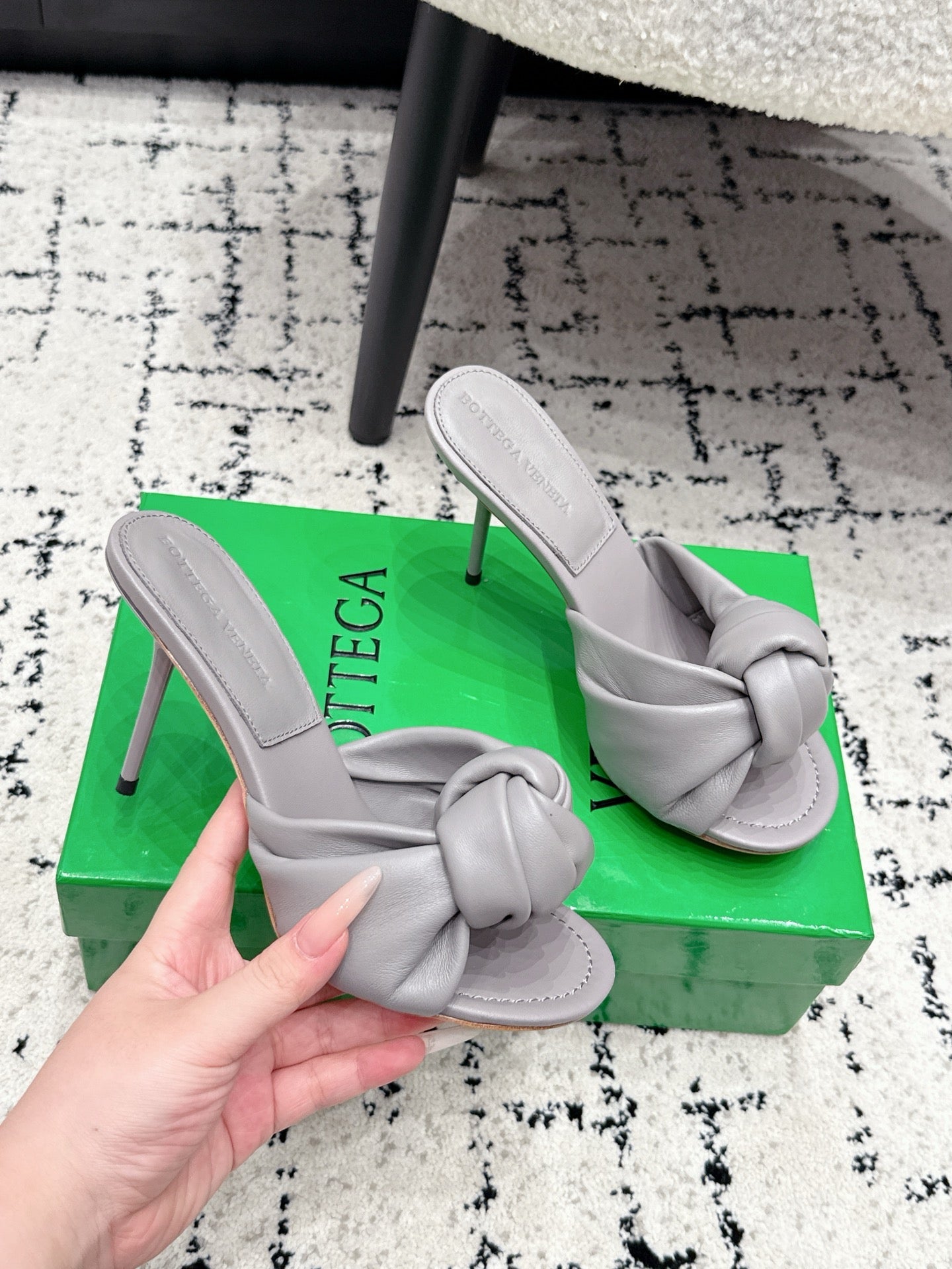 BOTTEGA VENETA 26S TWIST-STRAP HIGH-HEEL SANDALS 90 MM IN GREY LAMBSKIN