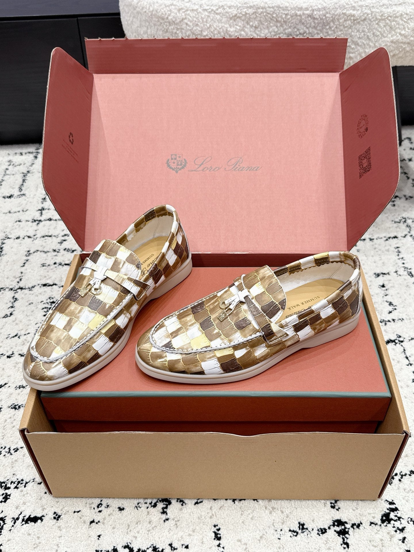 LP 26S SUMMER CHARMS WALK LOAFER IN WHITE BROWN CROCODILE CALFSKIN GOLD HARDWARE