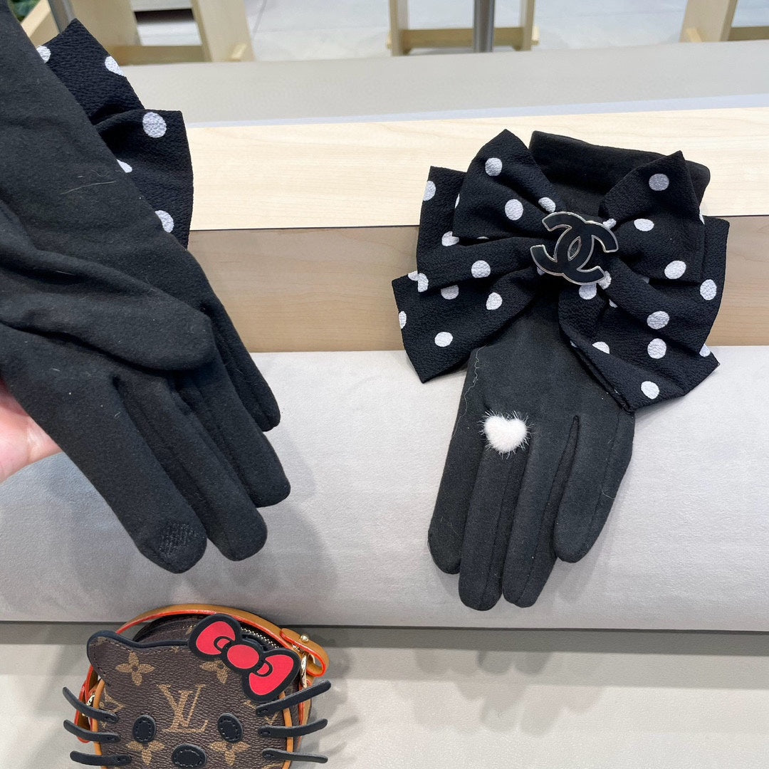 GLOVES IN BLACK MIX WHITE WOOL 454573