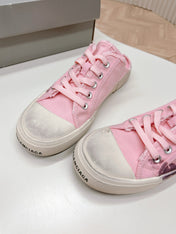 SNEAKER MULES IN PINK CANVAS GRAFFITI LOGO