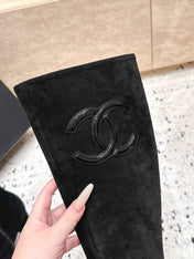CHANEL 26S KNEE HIGH BOOTS 90 MM IN BLACK SUEDE AND PATENT