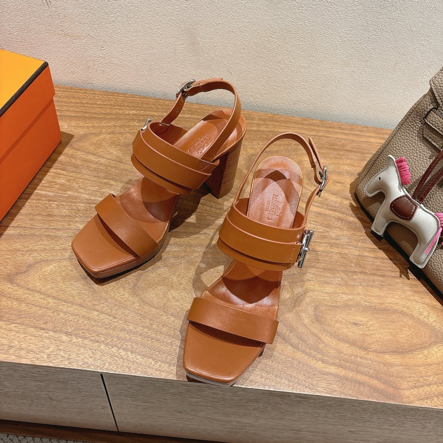 HM 26S GIGI 85 SANDAL IN CARAMEL BROWN CALFSKIN SILVER HARDWARE