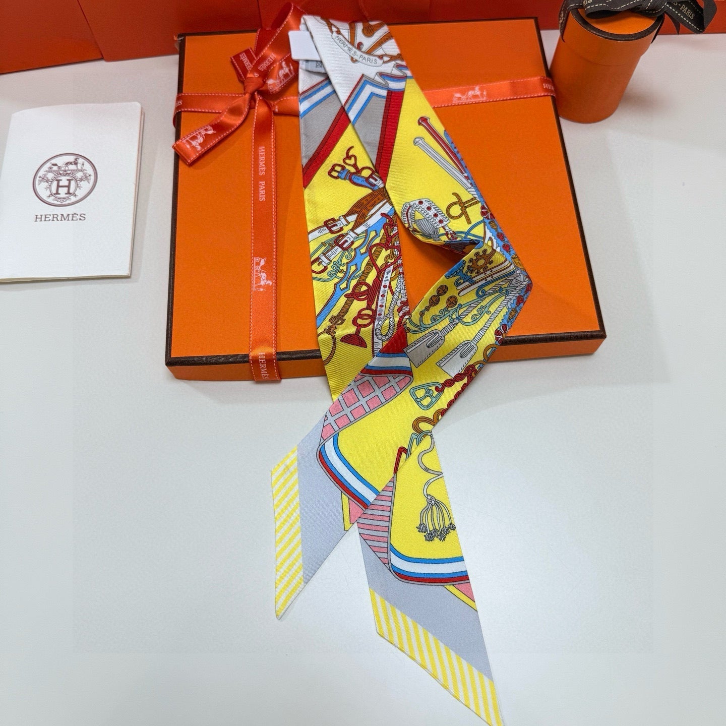 HERMES 25S SCARF 90 IN SILK 853143