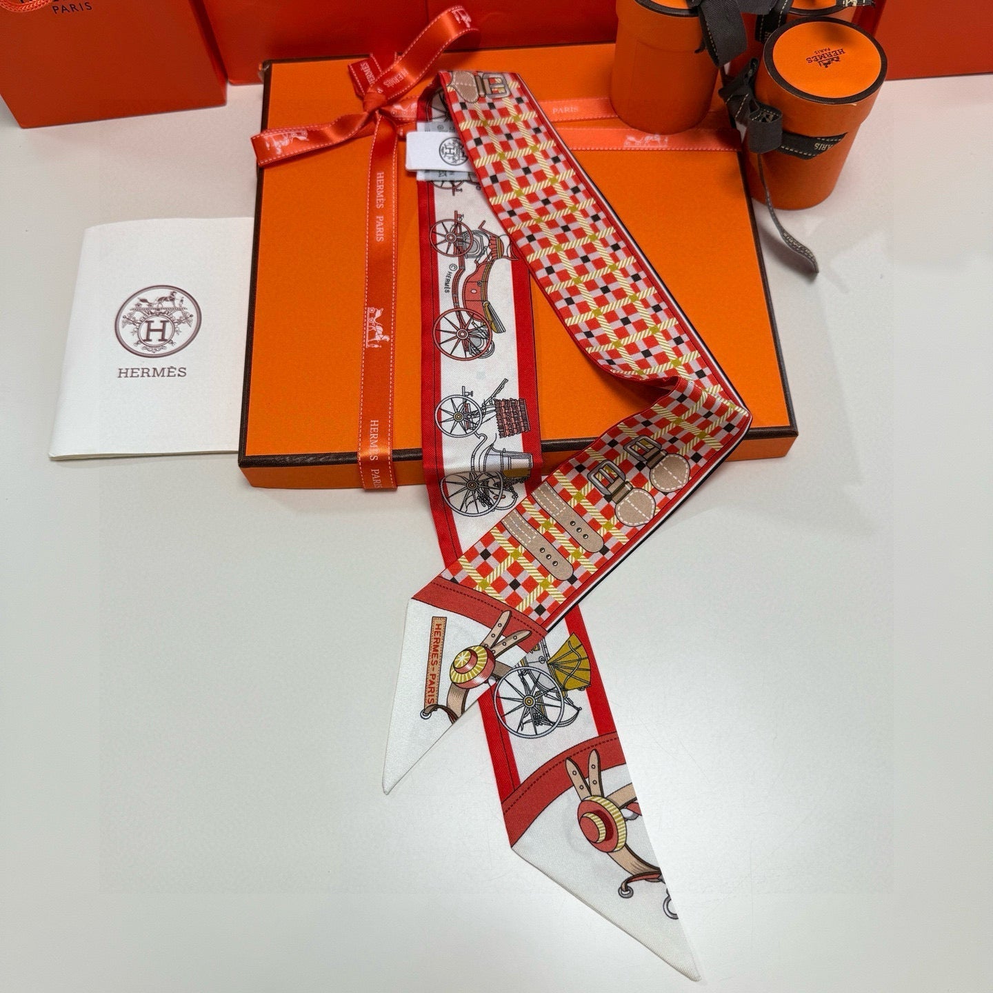 HERMES 25S SCARF 90 IN SILK 854950