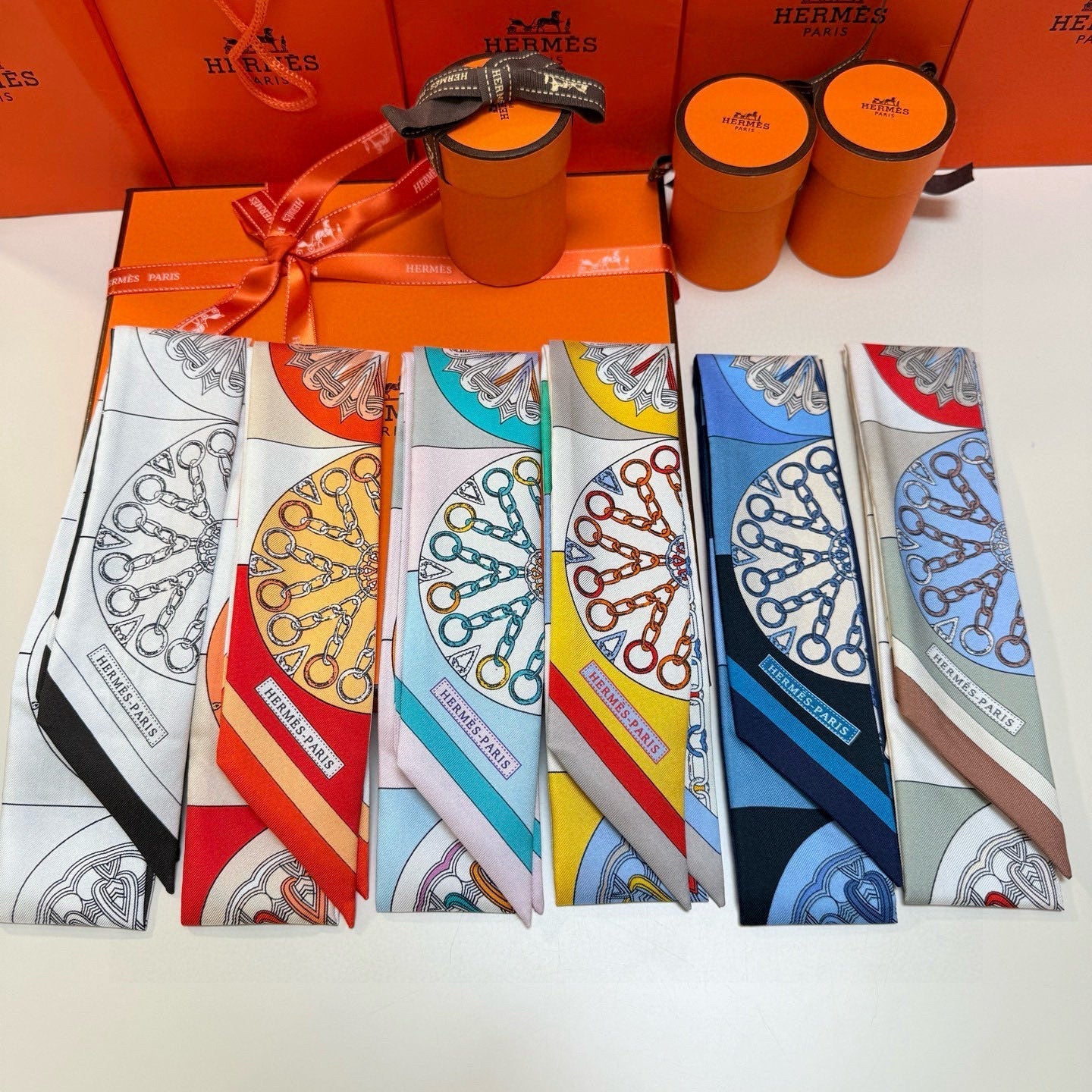 HERMES 25S SCARF 90 IN SILK 856722