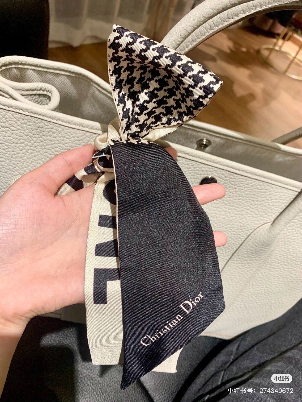 DIOR 26S SCARF 105CM IN SILK 313134