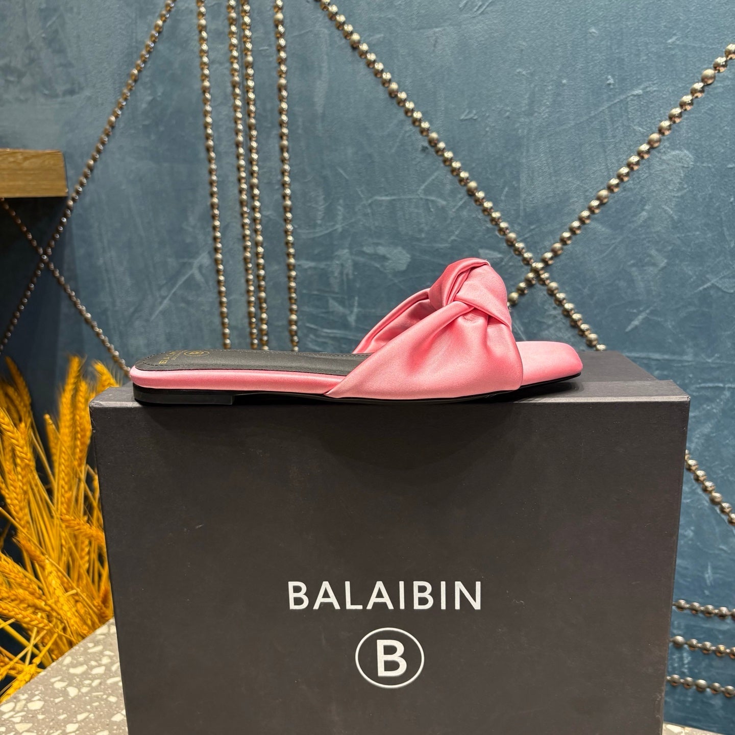 BALMAIN 26S SLIDES IN PINK SATIN