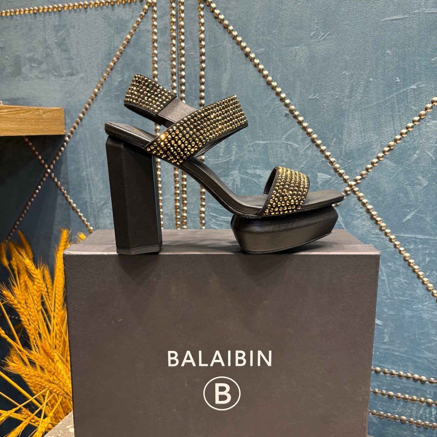 BALMAIN 26S HIGH-HEELED SANDALS 105 MM IN BLACK CALFSKIN WITH GOLD STONE EMBELLISHED