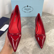PRADA 25S POINTED-TOE HIGH HEELS 55 MM IN DARK RED GLOSSY LAMBSKIN