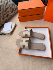 0RAN SANDALS IN KHAKI BROWN CALFSKIN