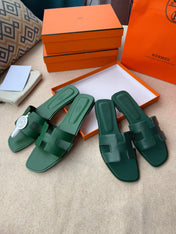 0RAN SANDALS IN FOREST GREEN CALFSKIN