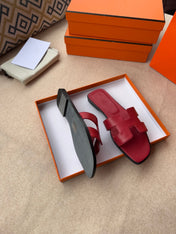 0RAN SANDALS IN JAM RED CALFSKIN