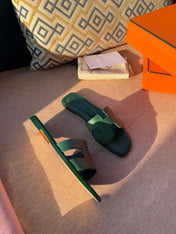 0RAN SANDALS IN HUNTER GREEN CALFSKIN