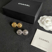 CHANEL 26S DOUBLE C LOGO ENGRAVED ROUND STUD EARRINGS IN SILVER METAL 629190