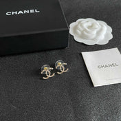 CHANEL 26S DOUBLE C LOGO CRYSTAL STUD EARRINGS IN GOLD METAL 631817