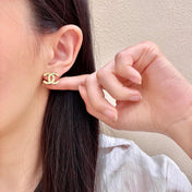 CHANEL 26S CHANEL CC LOGO WOVEN METAL STUD EARRINGS IN GOLD METAL 633305