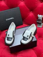 CC MOCCASIN LOAFER IN WHITE MIX BLACK LAMBSKIN