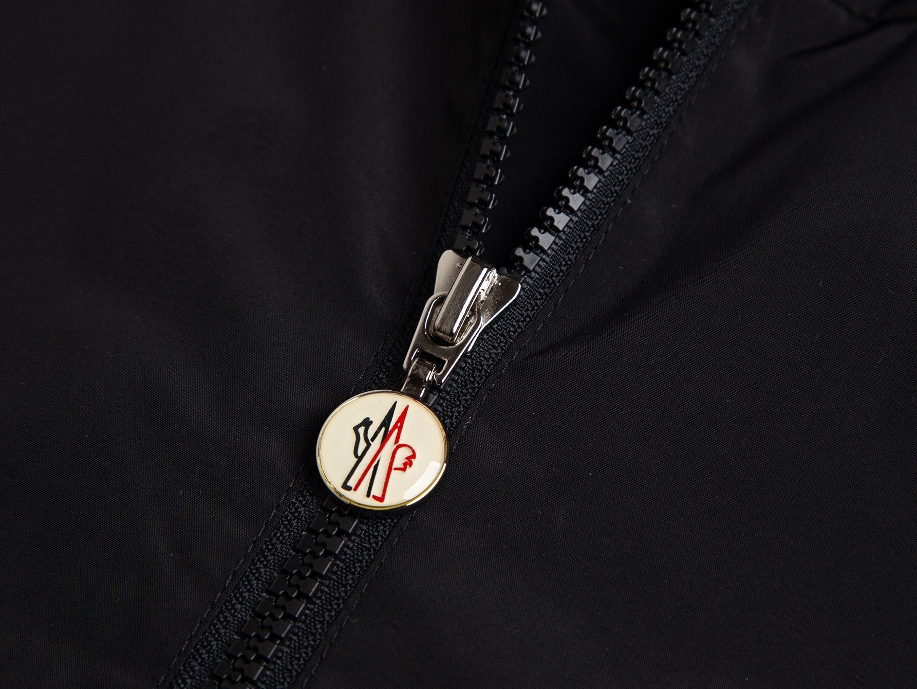 MONCLER 26S JACKET 501