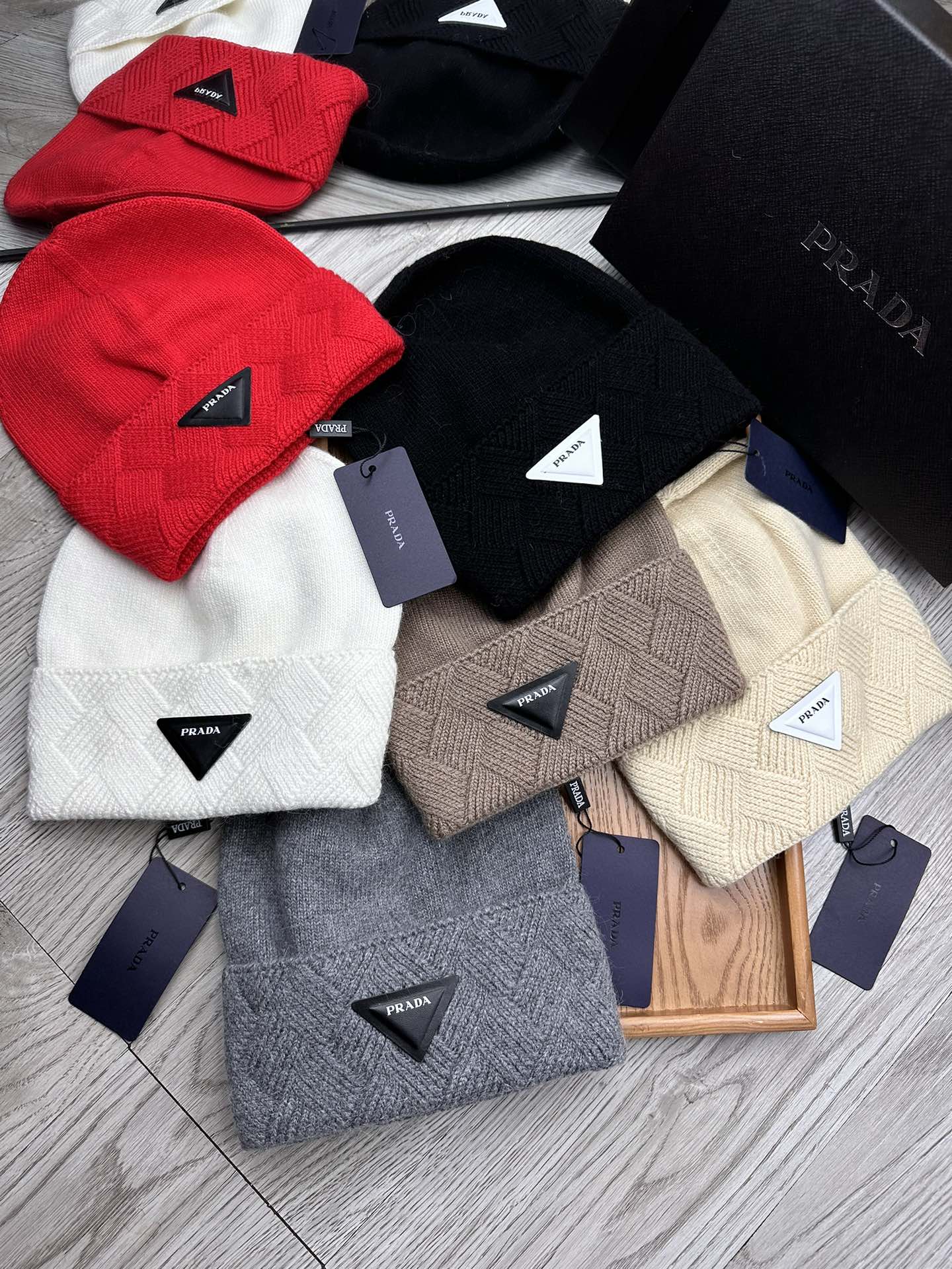 BEANIE HAT IN SHADOW GRAY WOOL AND RABBIT FUR 436396