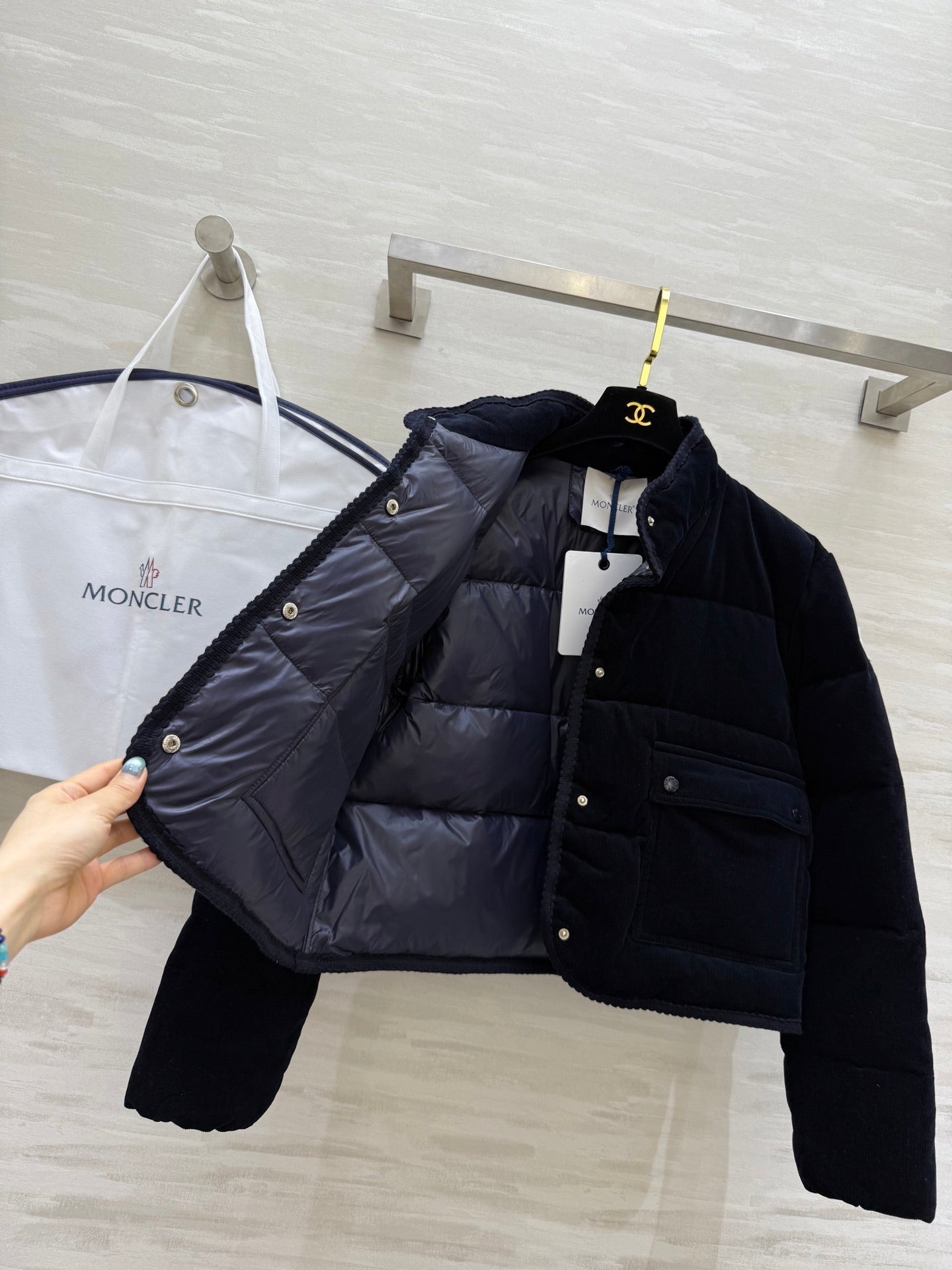 MONCLER 25S VELVET DOWN JACKETS 238