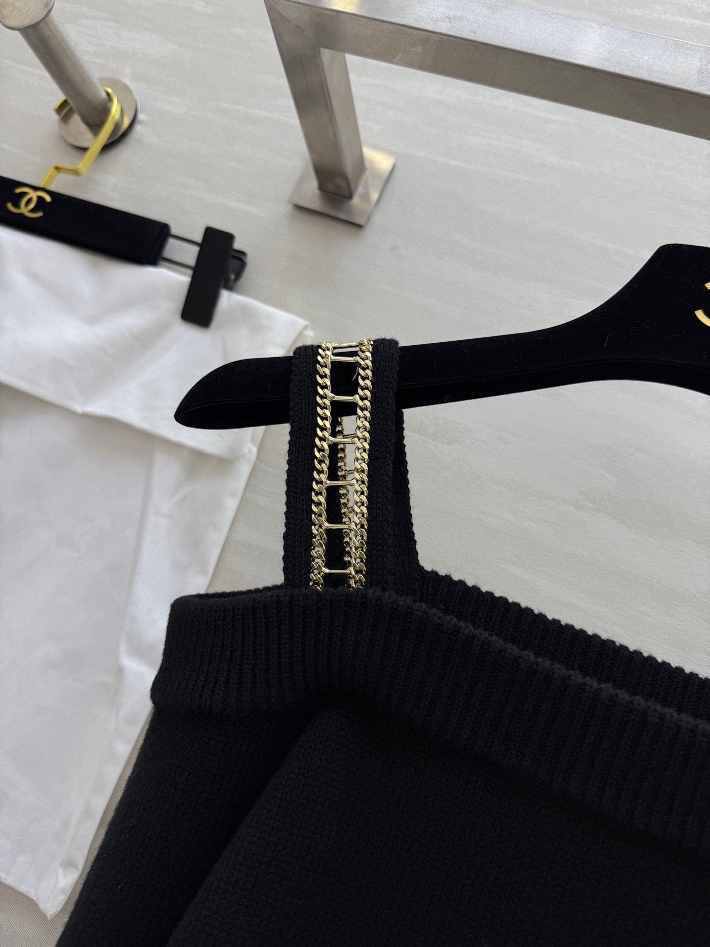 CHANEL 25S CASHMERE CAMISOLE 472