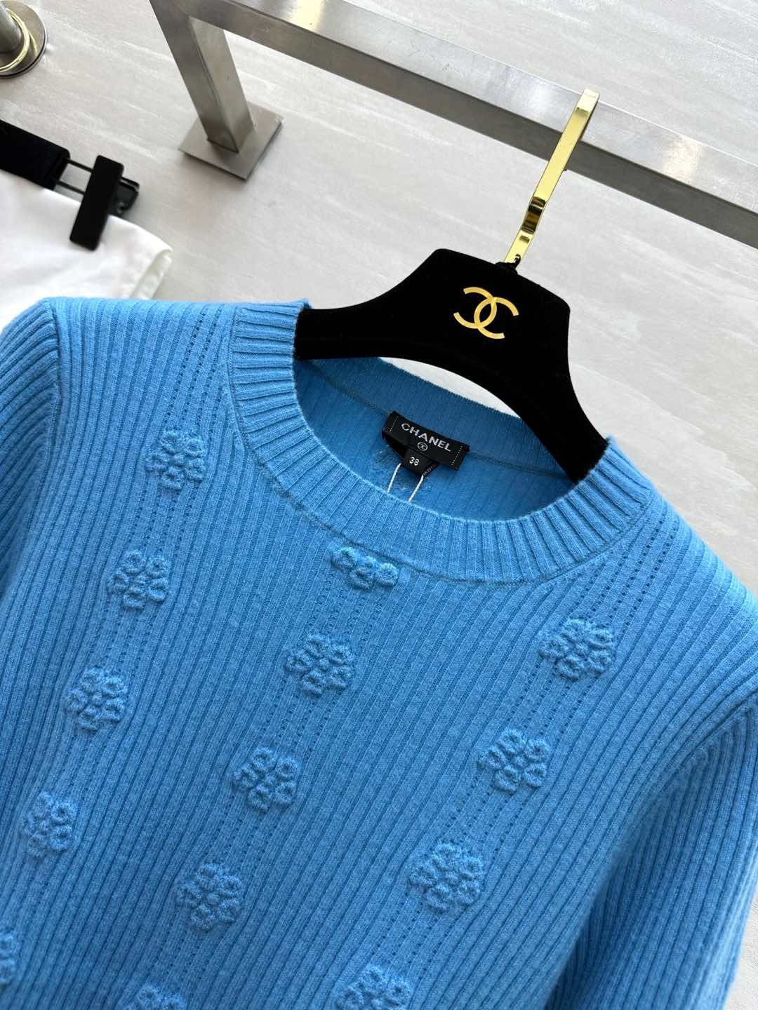 CHANEL 26S SWEATER 675
