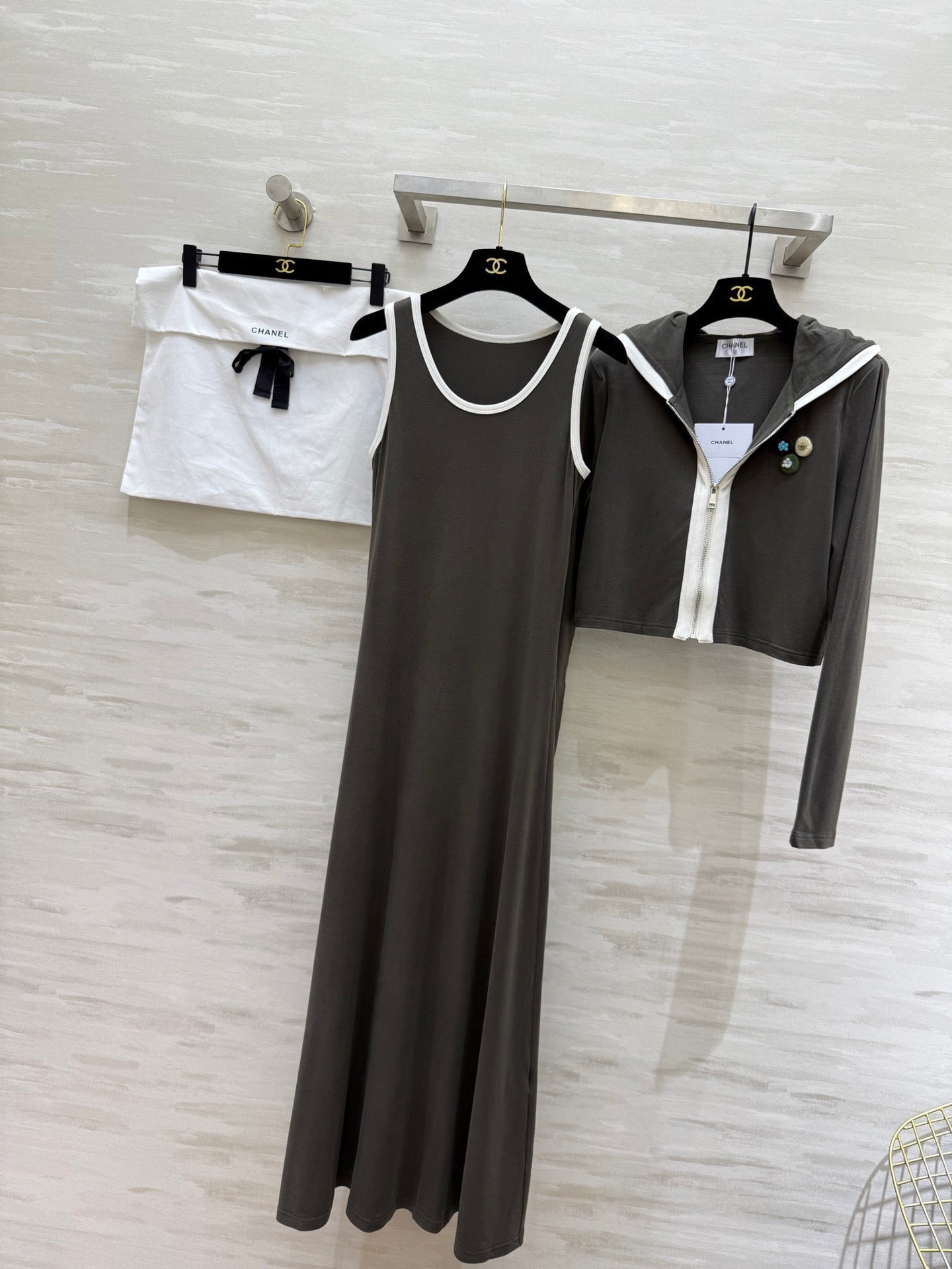 CHANEL 26S JACKET AND SLEEVELESS DRESS SET 960