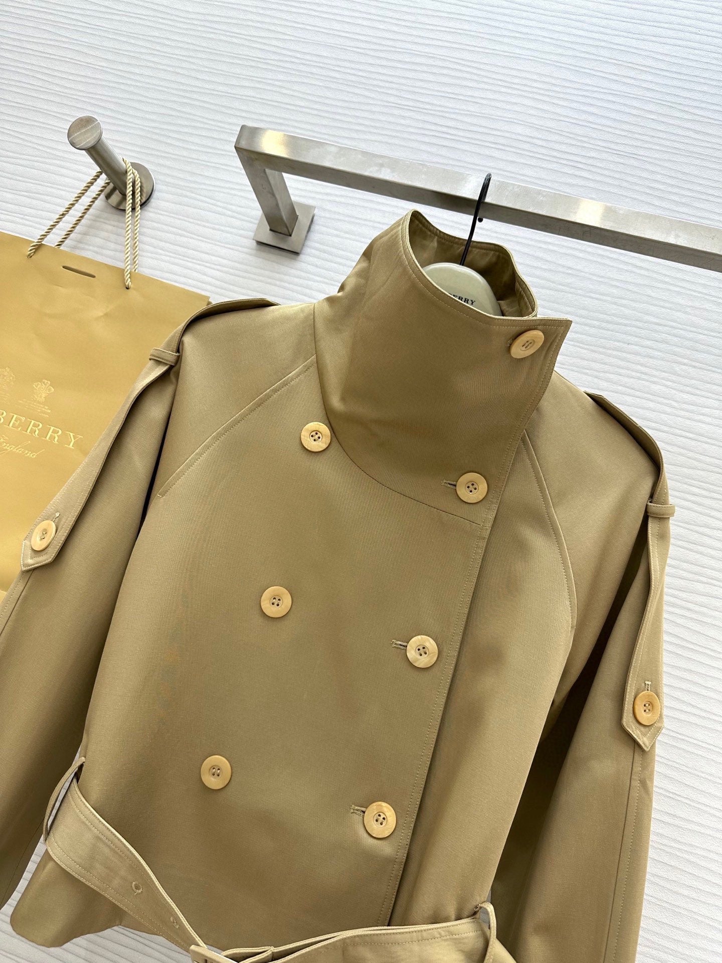 BURBERRY 26S SHORT JACKET 389