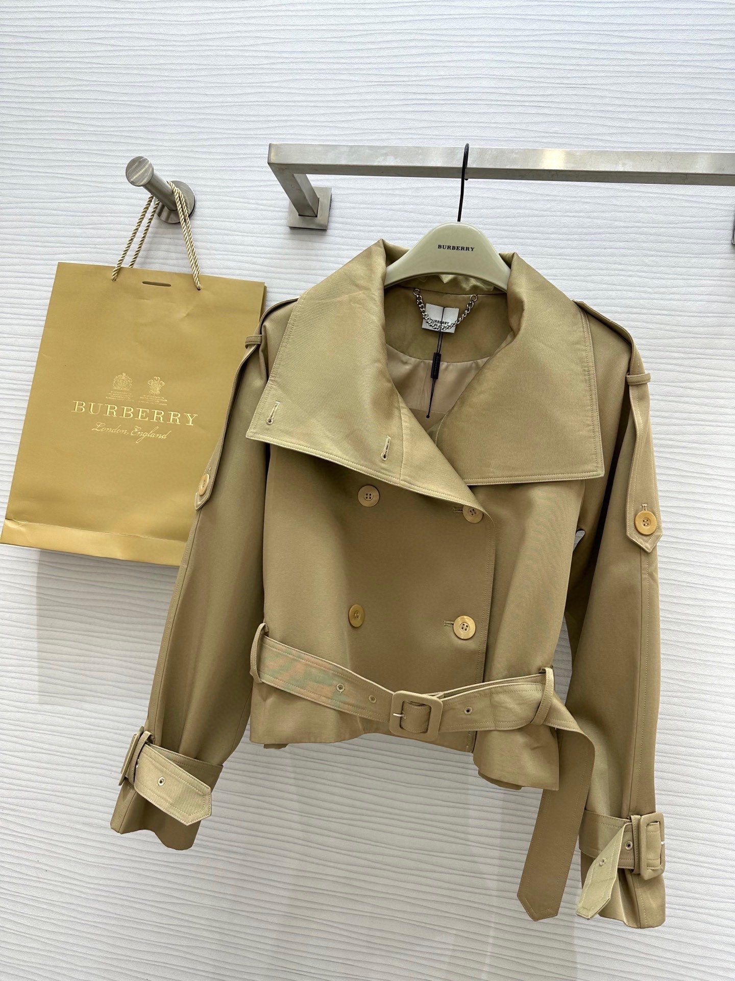 BURBERRY 26S SHORT JACKET 389