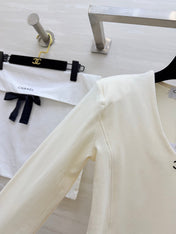 CHANEL 26S V-NECK SWEATSHIRT 974