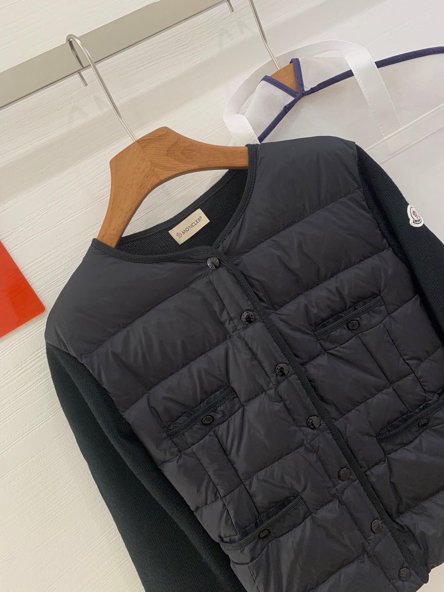 MONCLER 25S JACKET IN BLACK 057