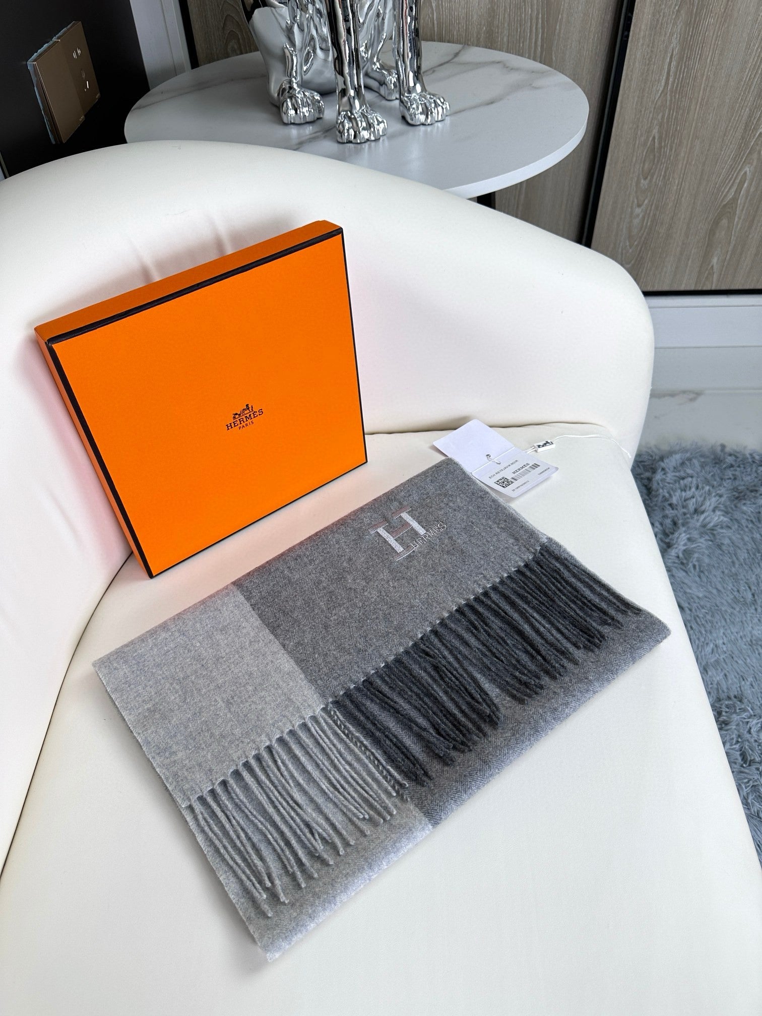 HERMES 26S LONG SCARF 190 IN CASHMERE 309793
