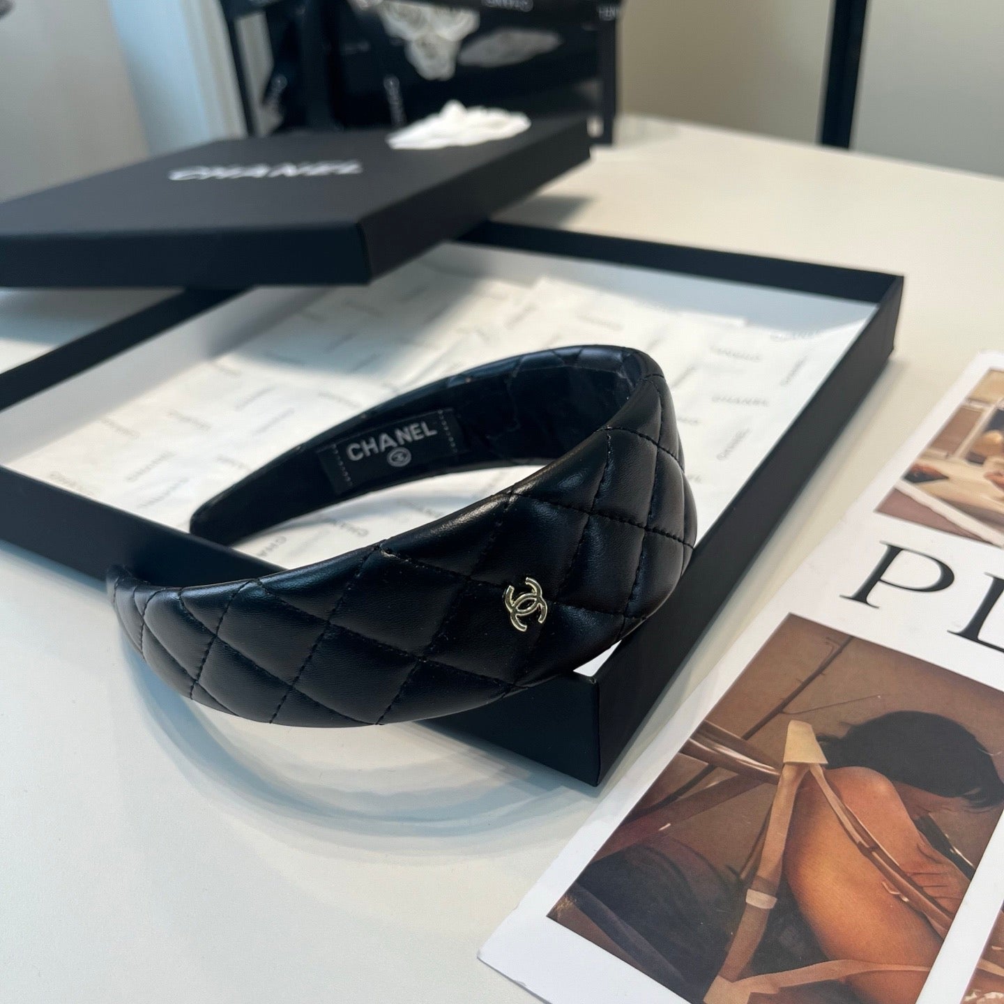 CHANEL 26S HEADBAND IN BLACK QUILTED LEATHER 503100