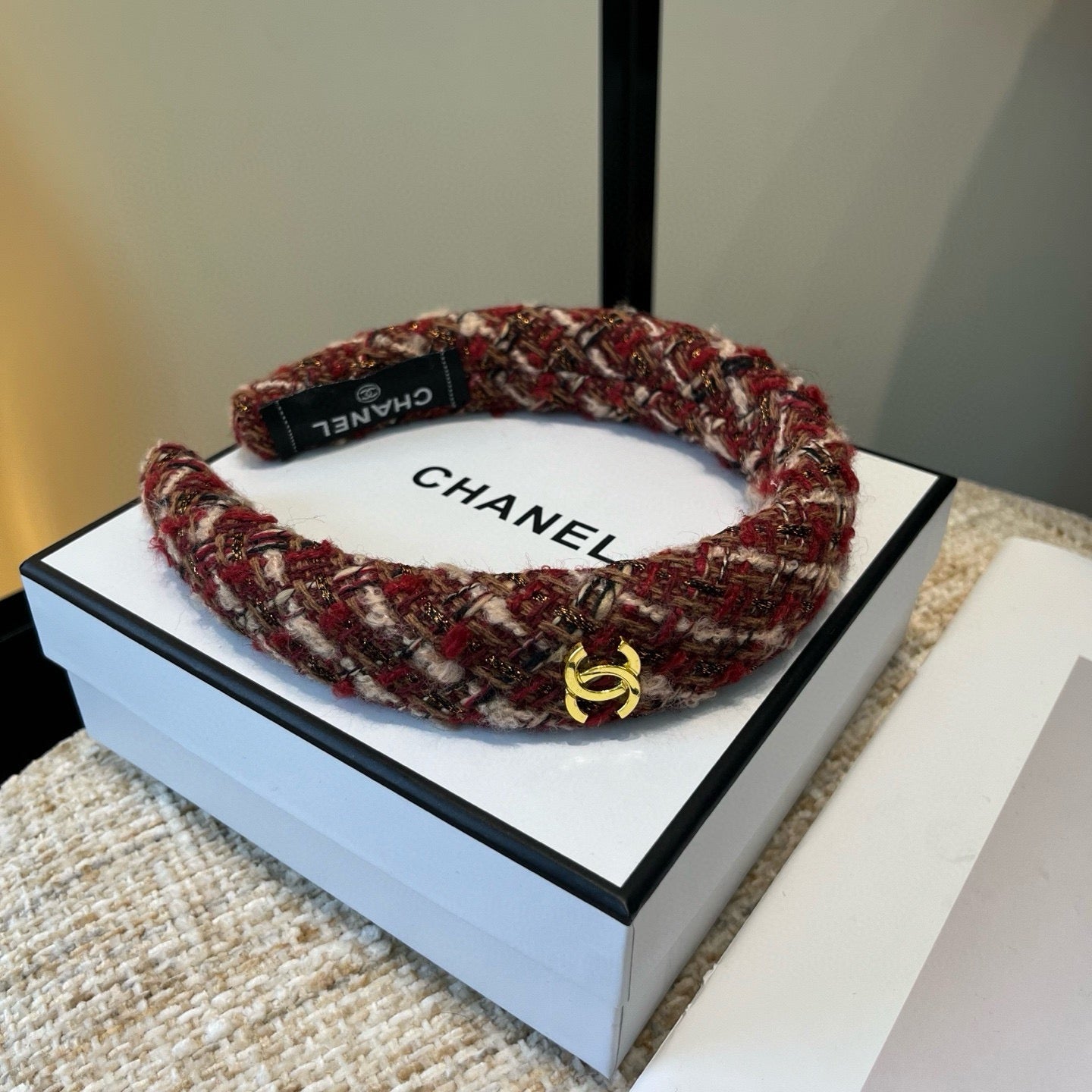 CHANEL 26S HEADBAND IN BEIGE AND RED TWEED 505320