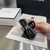 CHANEL 26S HAIR CLIP IN BLACK TWEED 512091